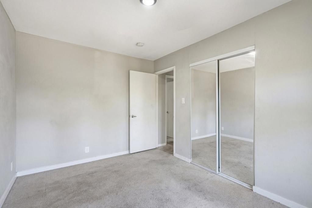 Image 8 of property listing at 1806 Chinquapin Court C, Concord, CA 94519