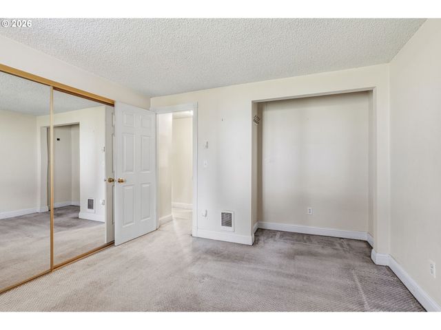 13216 Ne SALMON CREEK Ave B3, Vancouver, WA 98686