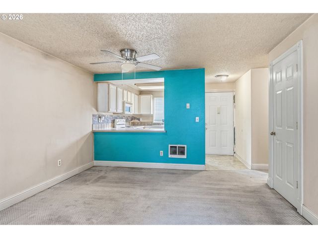 13216 Ne SALMON CREEK Ave B3, Vancouver, WA 98686