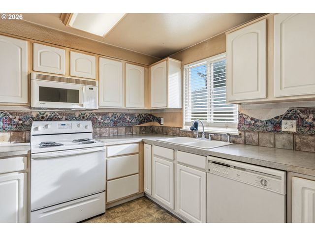 13216 Ne SALMON CREEK Ave B3, Vancouver, WA 98686