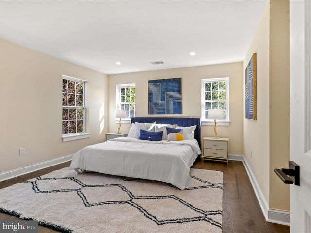 3413 WOODS AVE, Alexandria, VA 22302