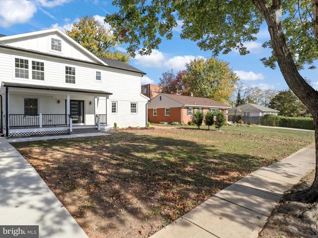 3413 WOODS AVE, Alexandria, VA 22302