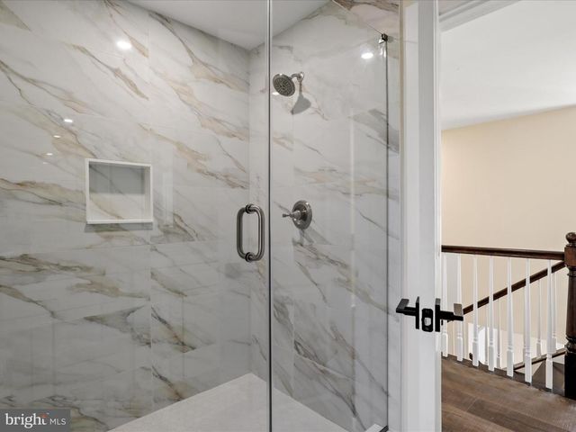 3413 WOODS AVE, Alexandria, VA 22302