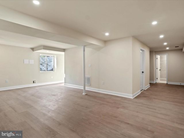 3413 WOODS AVE, Alexandria, VA 22302