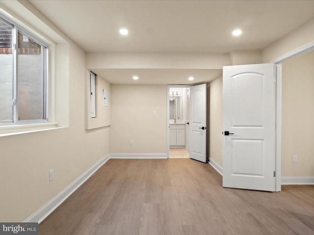 3413 WOODS AVE, Alexandria, VA 22302