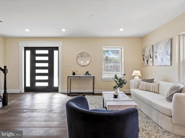 3413 WOODS AVE, Alexandria, VA 22302