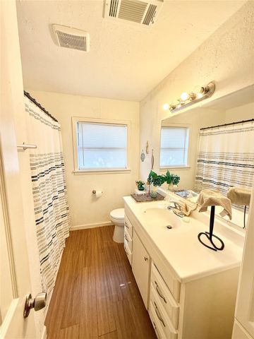 521 Cypress Avenue, Crosby, TX 77532