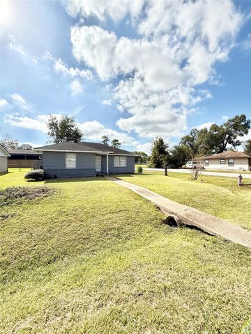 521 Cypress Avenue, Crosby, TX 77532