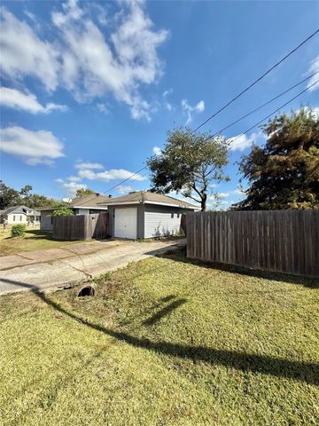 521 Cypress Avenue, Crosby, TX 77532