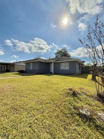 521 Cypress Avenue, Crosby, TX 77532