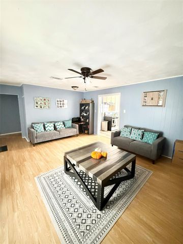 521 Cypress Avenue, Crosby, TX 77532