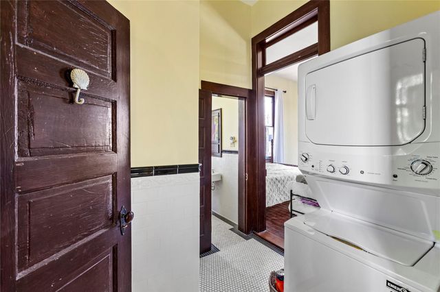 2002 Ave K, Galveston, TX 77550