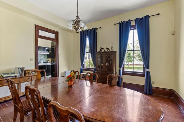 2002 Ave K, Galveston, TX 77550