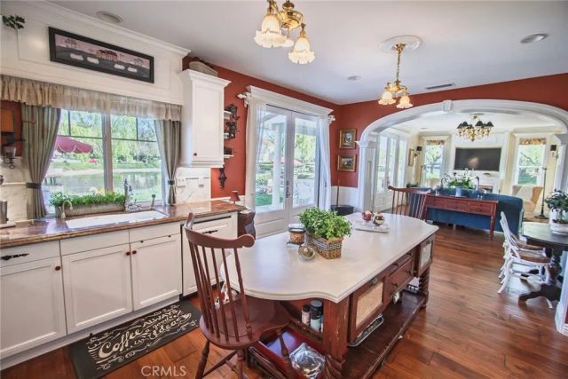 27016 Island, Valencia, CA 91355
