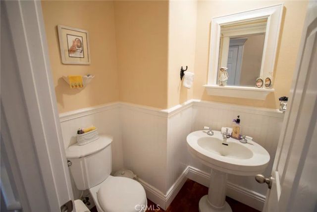 27016 Island, Valencia, CA 91355