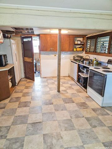 82 Hoku Street D, Hilo, HI 96720