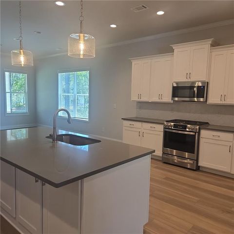 887 Bessie Court, Loganville, GA 30052