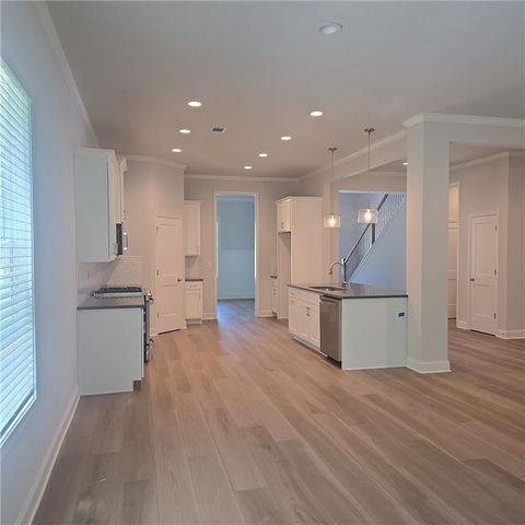 887 Bessie Court, Loganville, GA 30052