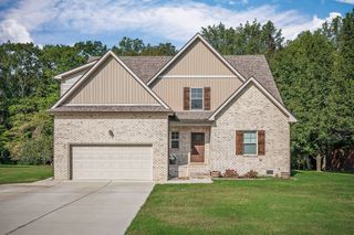 158 Briarwood Ln, Smithville, TN 37166