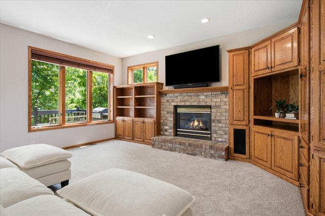 5900 Otter Ridge Circle, White Bear Lake, MN 55110