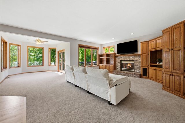 5900 Otter Ridge Circle, White Bear Lake, MN 55110