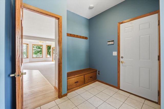 5900 Otter Ridge Circle, White Bear Lake, MN 55110