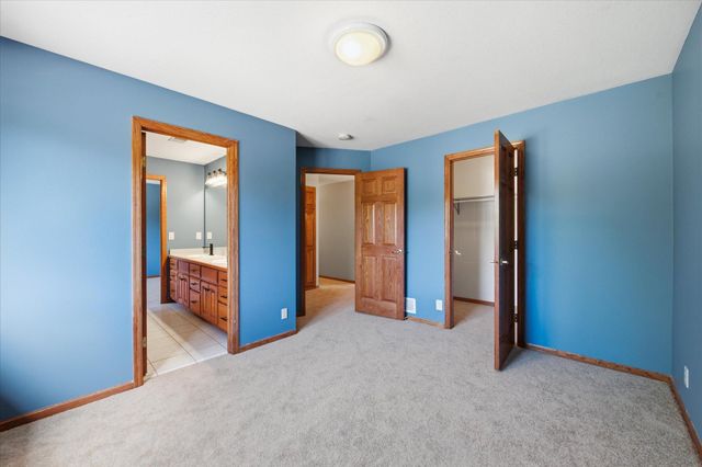 5900 Otter Ridge Circle, White Bear Lake, MN 55110