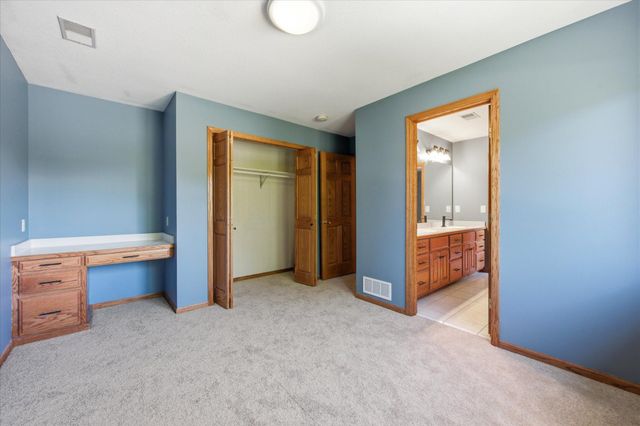 5900 Otter Ridge Circle, White Bear Lake, MN 55110