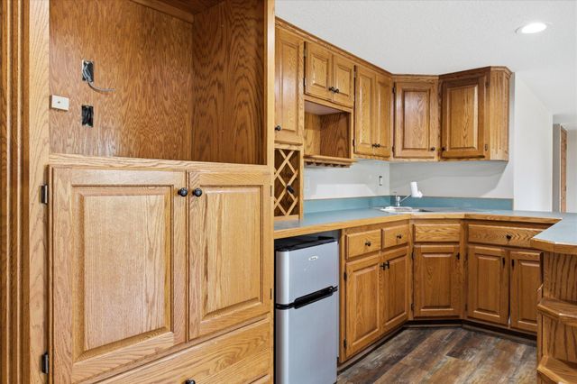 5900 Otter Ridge Circle, White Bear Lake, MN 55110