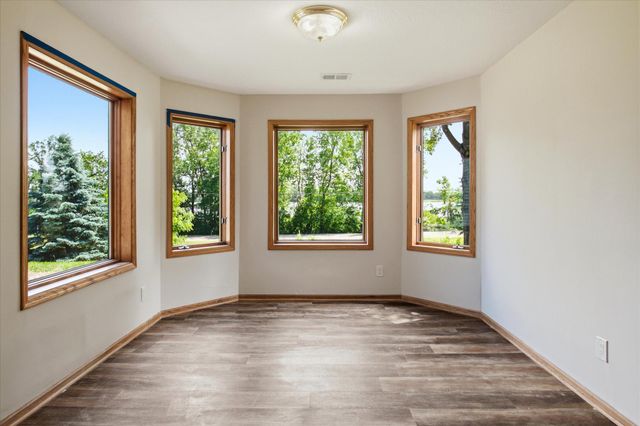 5900 Otter Ridge Circle, White Bear Lake, MN 55110