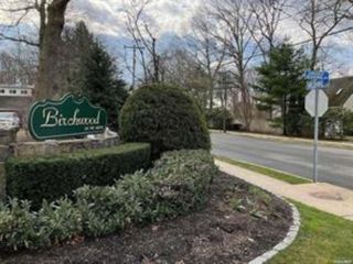4419 Wilshire Lane 4419, Oakdale, NY 11769