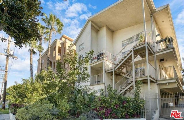 11508 Moorpark Street, North Hollywood, CA 91602