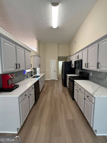 2214 Oakland Farm Drive, Lawrenceville, GA 30044