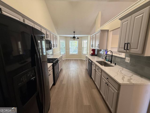 2214 Oakland Farm Drive, Lawrenceville, GA 30044
