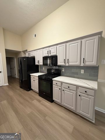 2214 Oakland Farm Drive, Lawrenceville, GA 30044