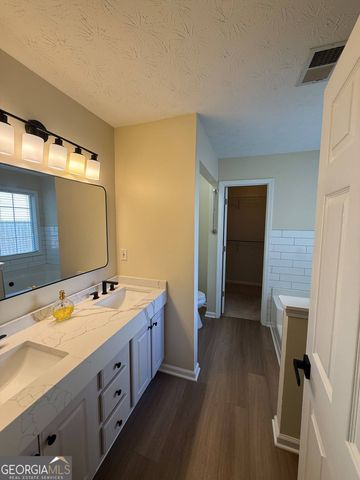 2214 Oakland Farm Drive, Lawrenceville, GA 30044