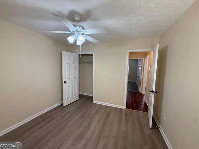2214 Oakland Farm Drive, Lawrenceville, GA 30044