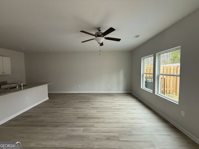 156 Village Green Drive, Adairsville, GA 30103