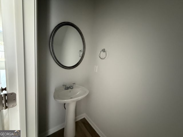 156 Village Green Drive, Adairsville, GA 30103