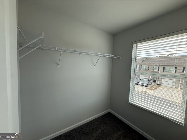 156 Village Green Drive, Adairsville, GA 30103