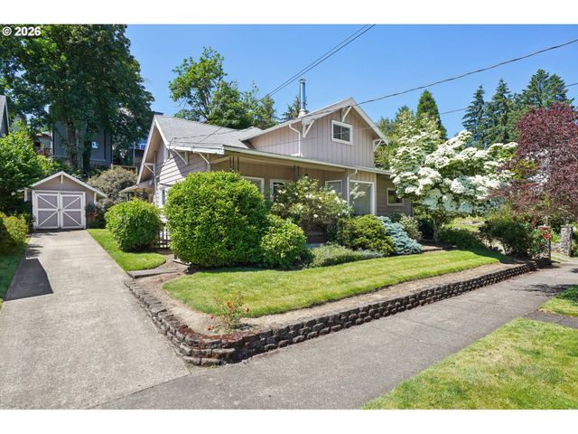 710 11TH St, Oregon City, OR 97045