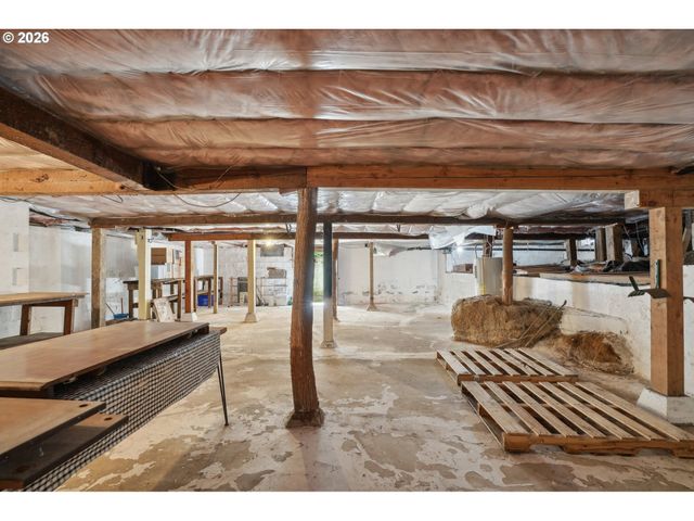 710 11TH St, Oregon City, OR 97045