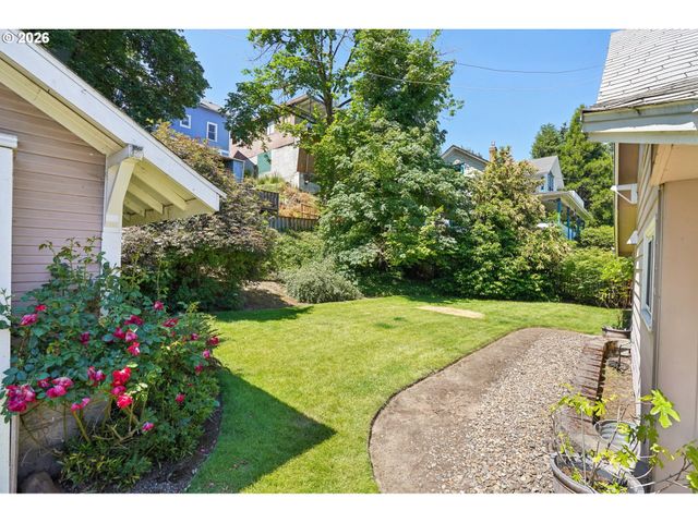 710 11TH St, Oregon City, OR 97045