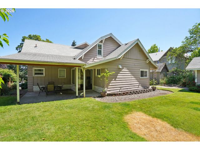 710 11TH St, Oregon City, OR 97045