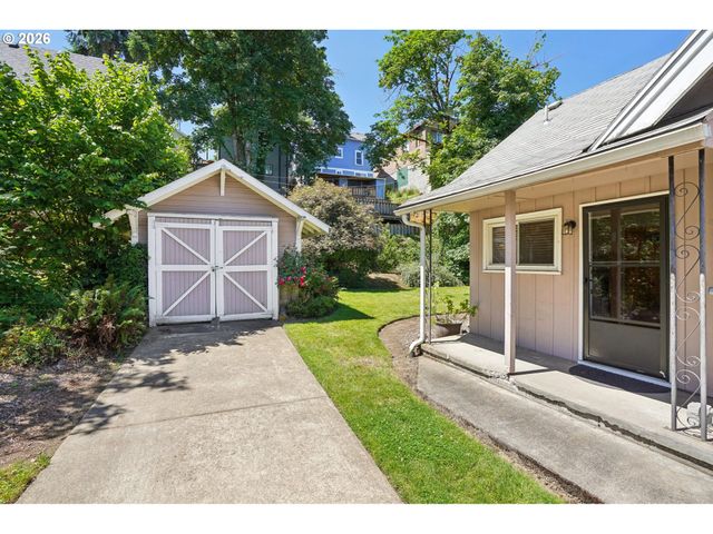 710 11TH St, Oregon City, OR 97045