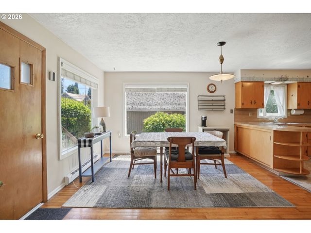 710 11TH St, Oregon City, OR 97045