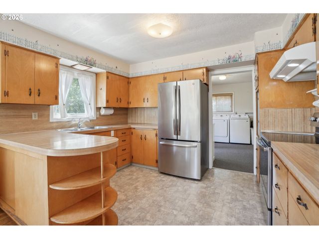 710 11TH St, Oregon City, OR 97045