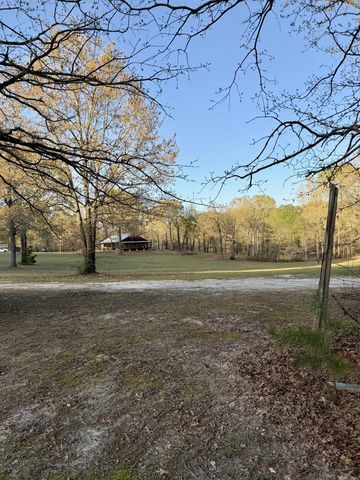 776 Hargrove Rd Road, Texarkana, AR 71854