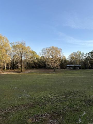 776 Hargrove Rd Road, Texarkana, AR 71854