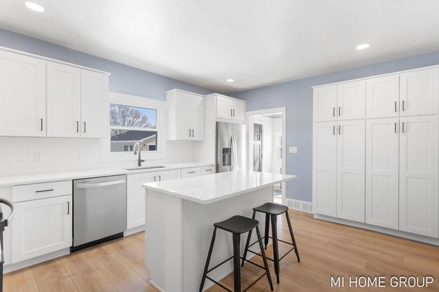 4958 136th Avenue, Manlius Twp, MI 49419